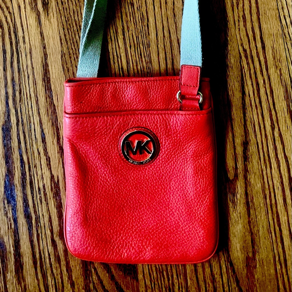 Michael Kors Crossbody adjustable strap